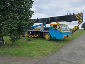 Moving The Hull, the turn over pauls crane 3 300x225 1